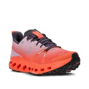 NWT On Cloud surfer trainers with laces